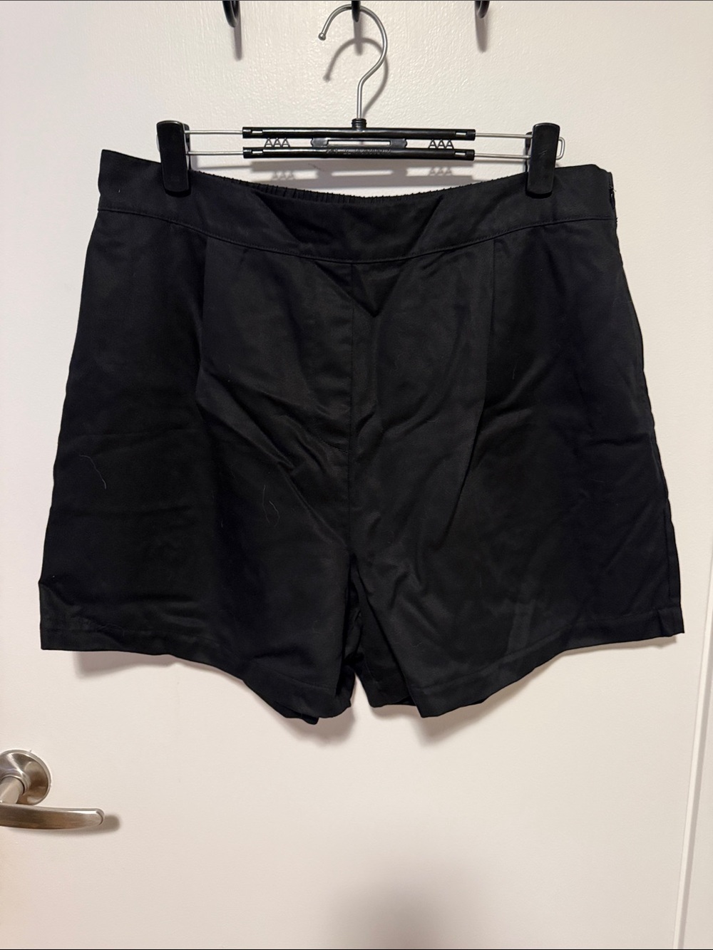 Frank & Oak Classic Pleasted Black Women's Tencel Chic Casual Shorts